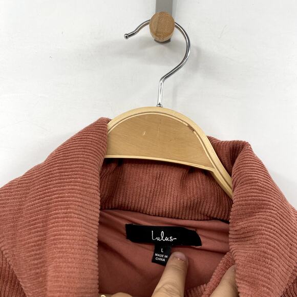 Lulu's L pink corduroy Puffer Jacket - Picture 4 of 7